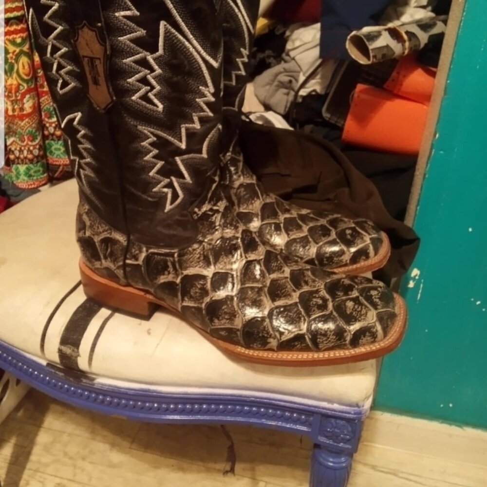 10.5 fish scale square toe boots tanner mark
